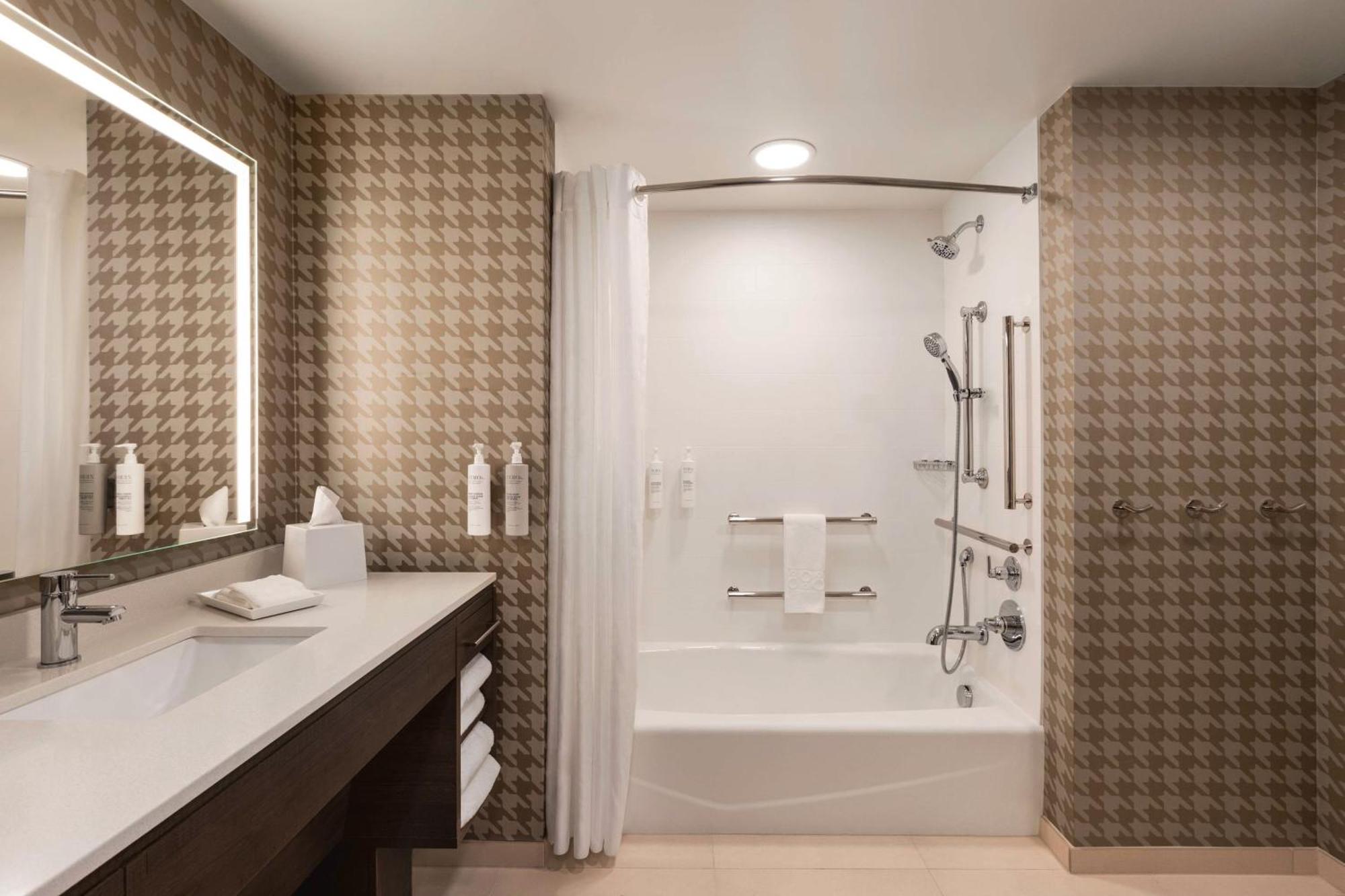 Home2 Suites By Hilton Τσεγιέν Εξωτερικό φωτογραφία