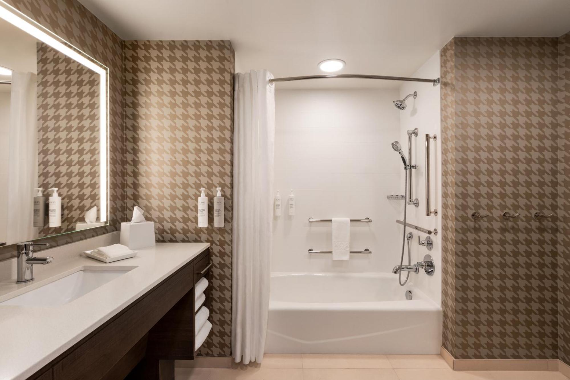 Home2 Suites By Hilton Τσεγιέν Εξωτερικό φωτογραφία
